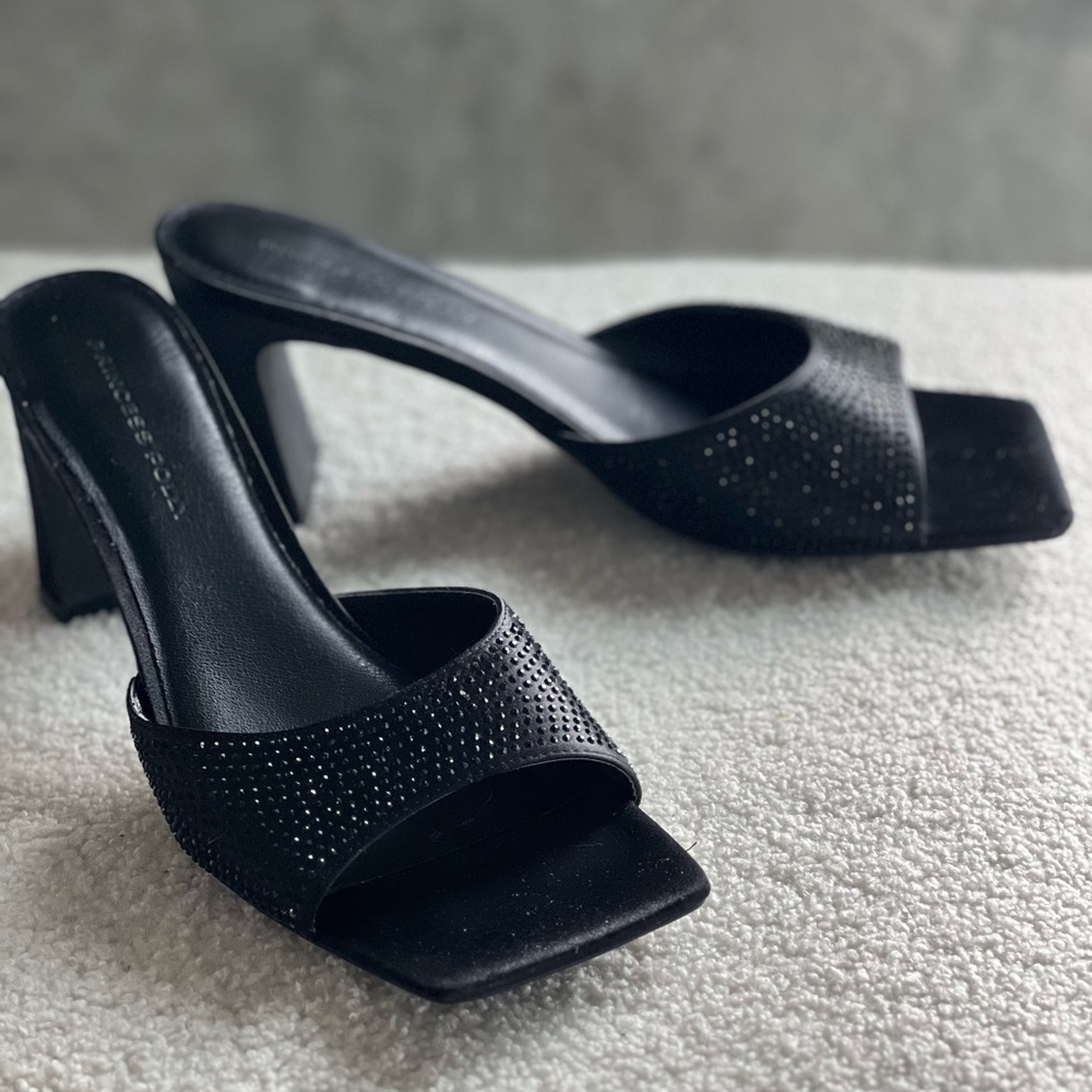Princess Polly size 8 black baby heels